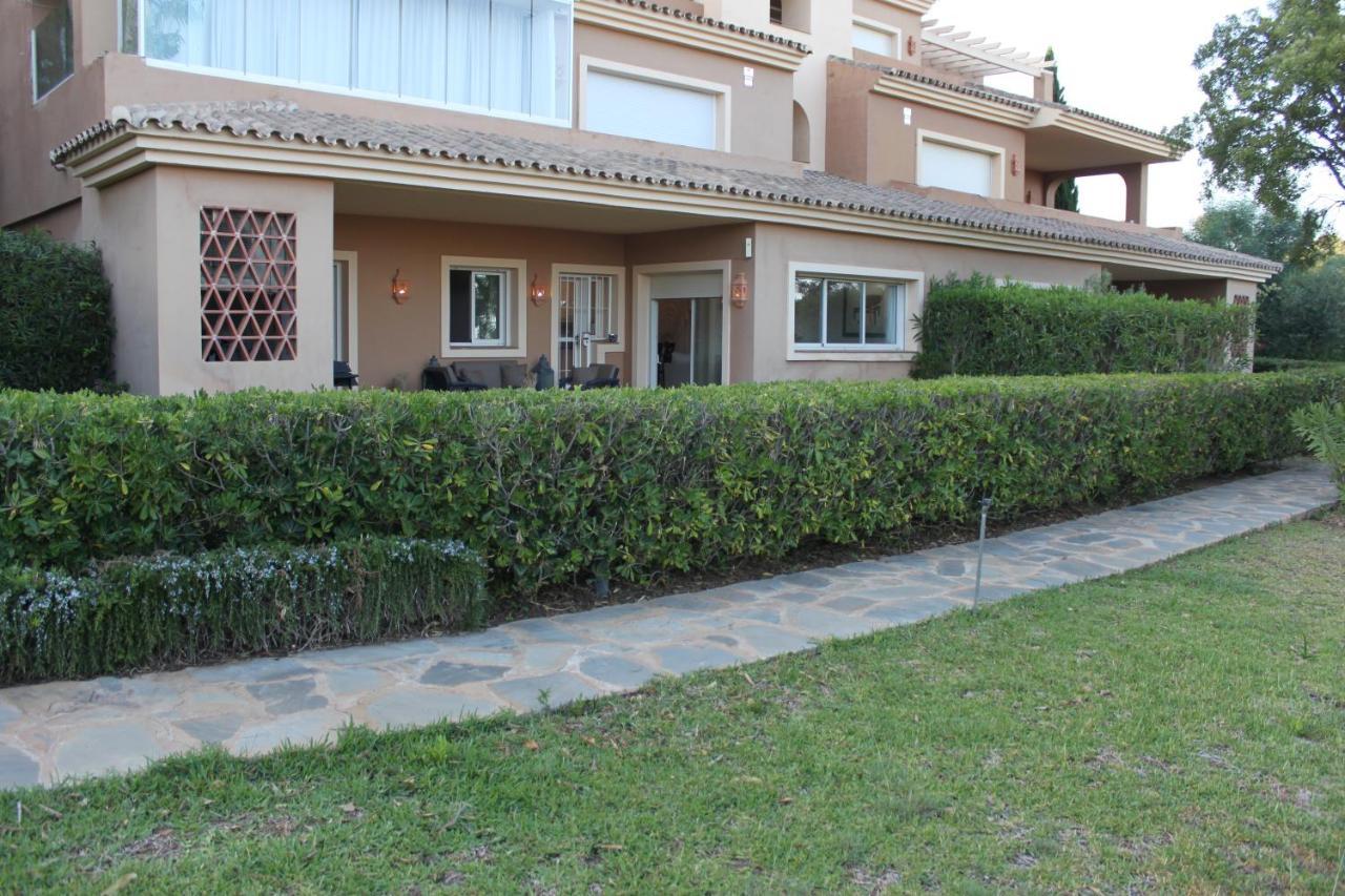 Elegant And Spacious Garden Apartment With Beautiful Views Ojen Luaran gambar