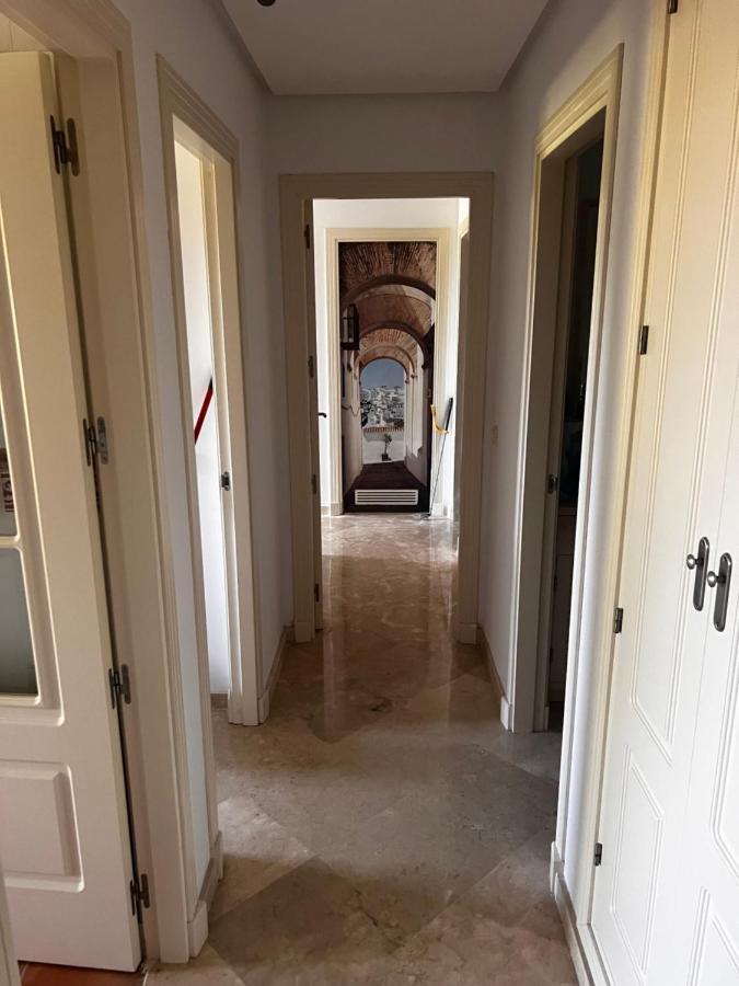 Elegant And Spacious Garden Apartment With Beautiful Views Ojen Luaran gambar